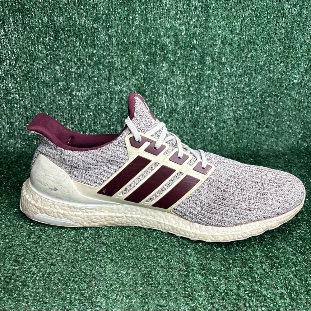 adidas Ultra Boost 4.0 Cloud White Maroo EE3705 Men’s Size 15‎